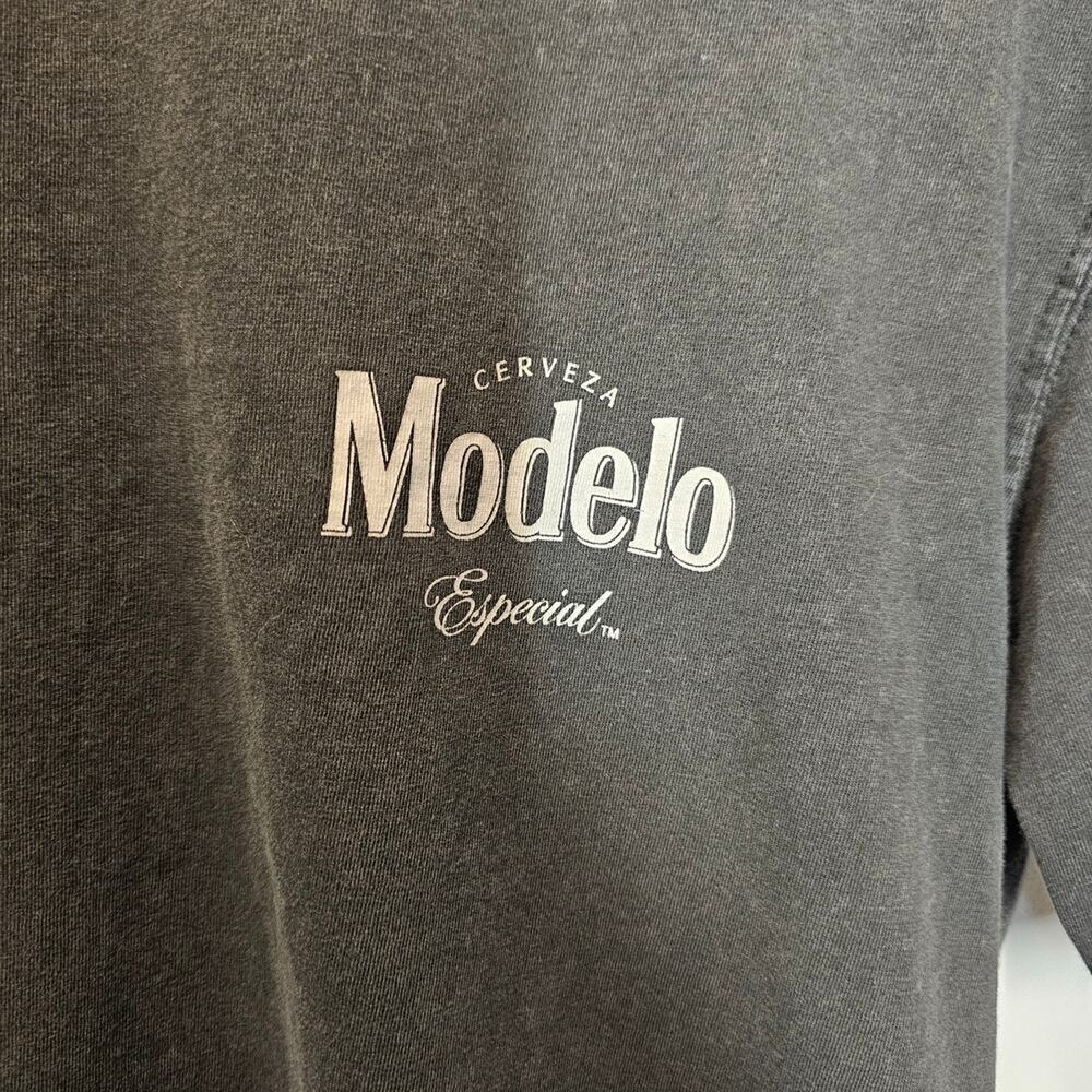 Modelo Men's Beer 6-Pack charcoal Gray Graphic print‎ T-shirt Size small - Picture 3 of 8